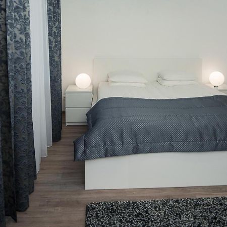Laurentroom Central Park Укмерґє Екстер'єр фото